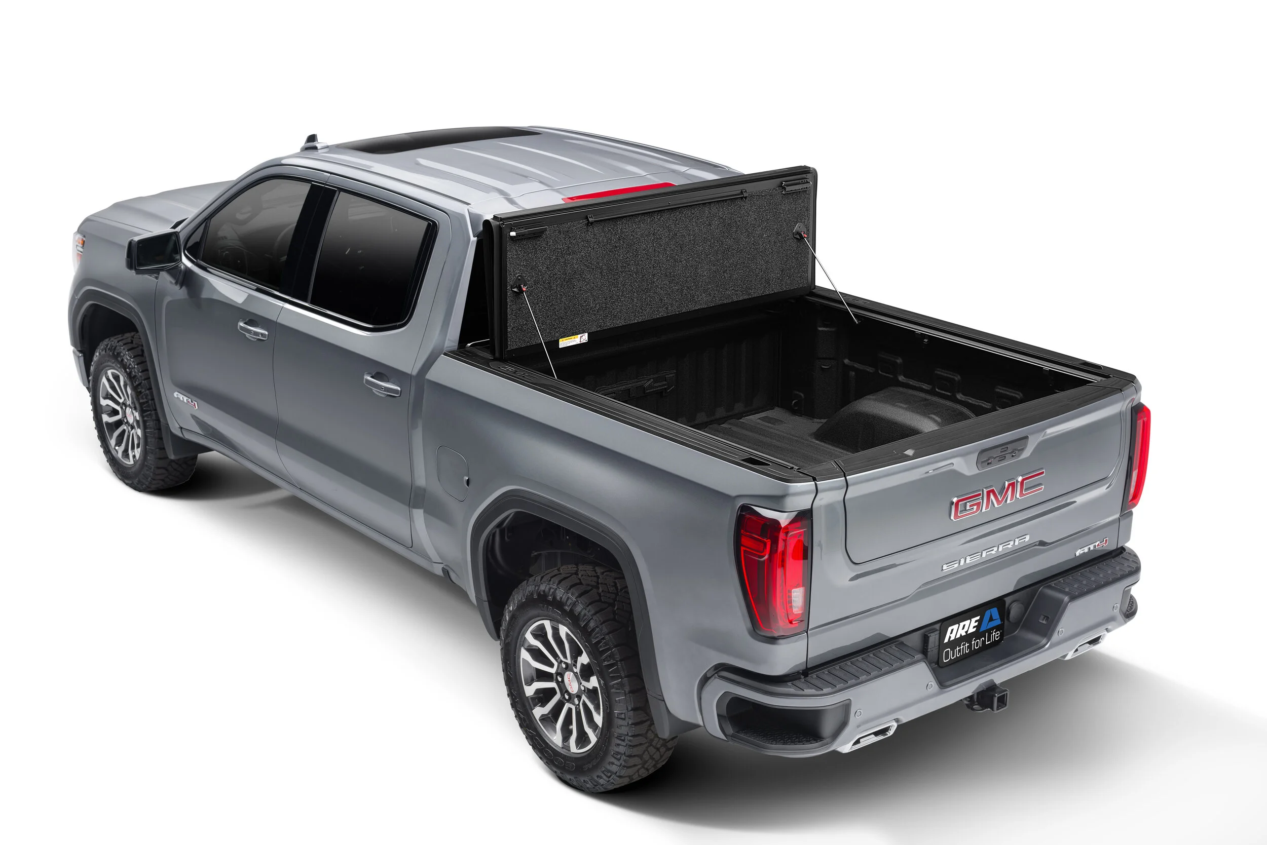 Hard folding tonneau cover in winter